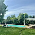 Green Escape Guesthouse With Pool In Villa