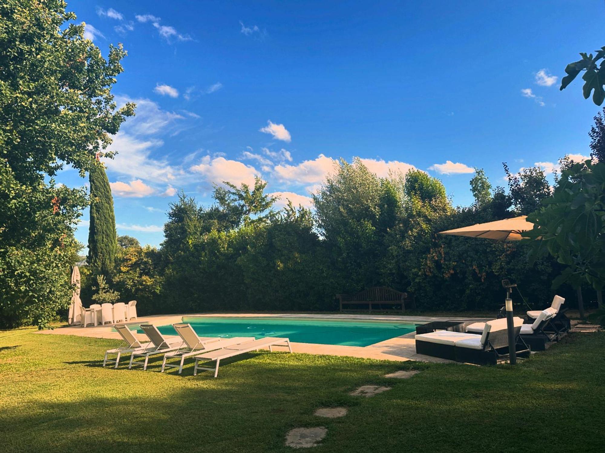 Escape With Pool In Florença
